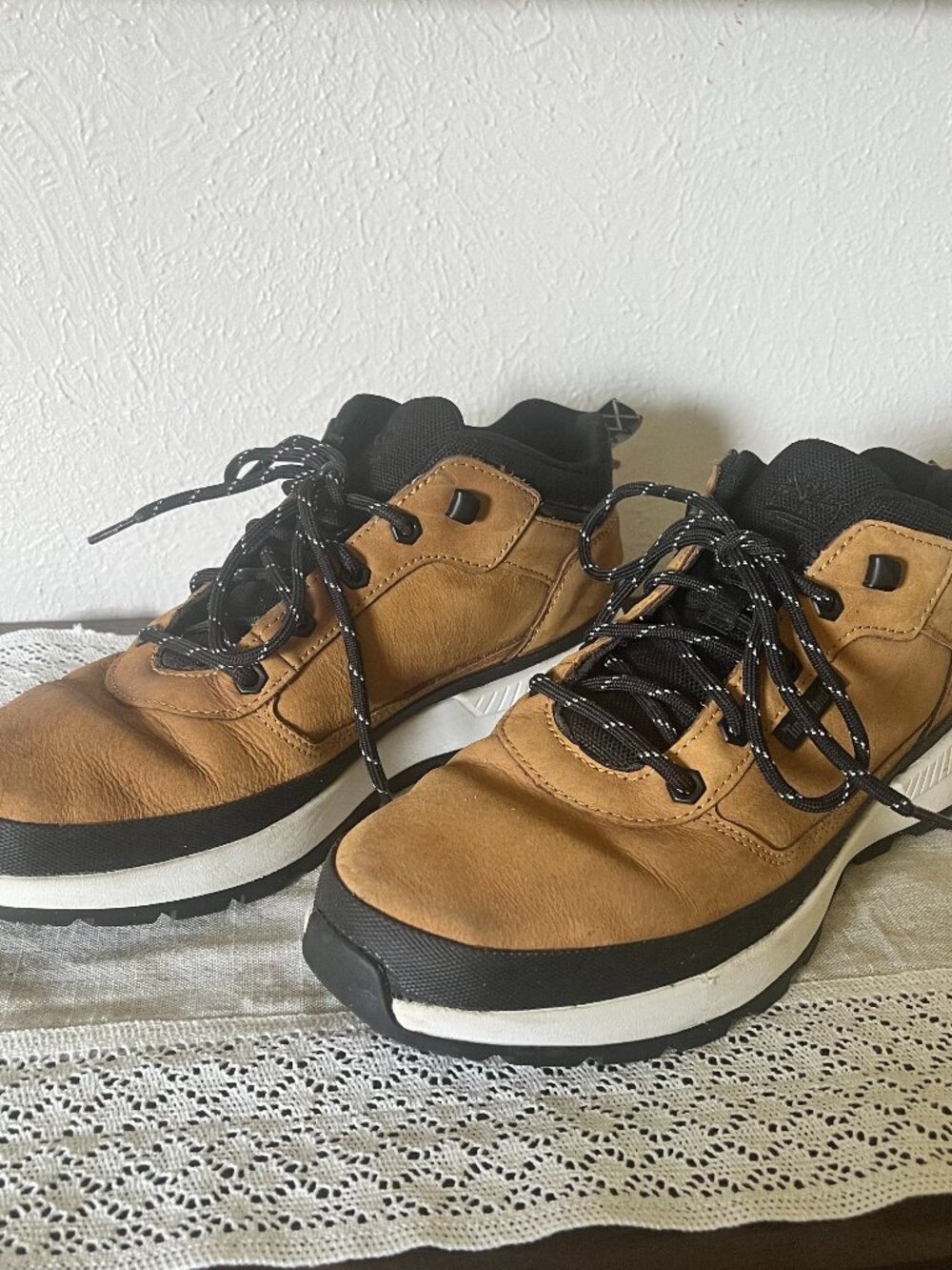 Men's Timberland Field Trekker Low Wheat Nubuck Hiiking Sneakers Size US 10 Mens